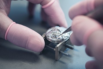 宁波江诗丹顿手表售后清洗保养